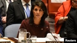 Đại sứ Mỹ tại LHQ Nikki Haley đọc diễn văn tại một hội nghị của Hội đồng Bảo An tại trụ sở LHQ ở thành phố New York, ngày 21/9 2017.